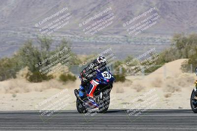 media/Dec-07-2025-CVMA (Sun) [[3e7d2de5dc]]/Race 8-Middleweight Shootout/